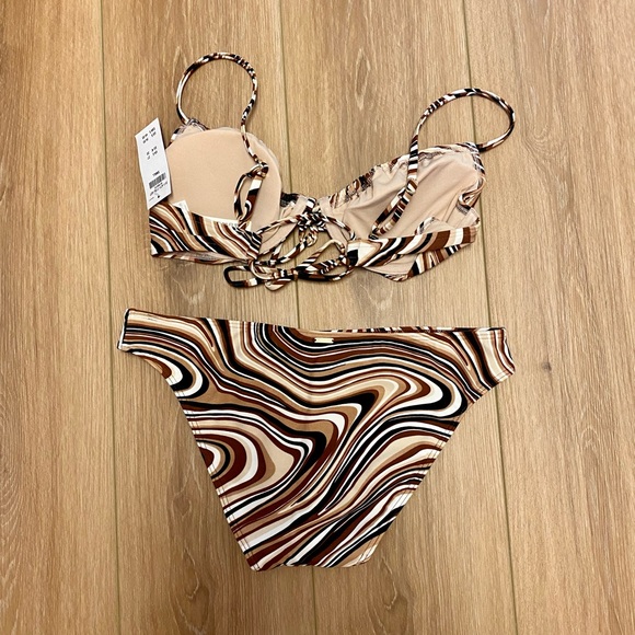 Hollister Bikini - Picture 2 of 4